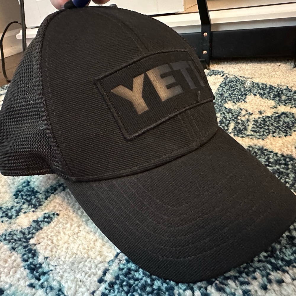 Yeti hat